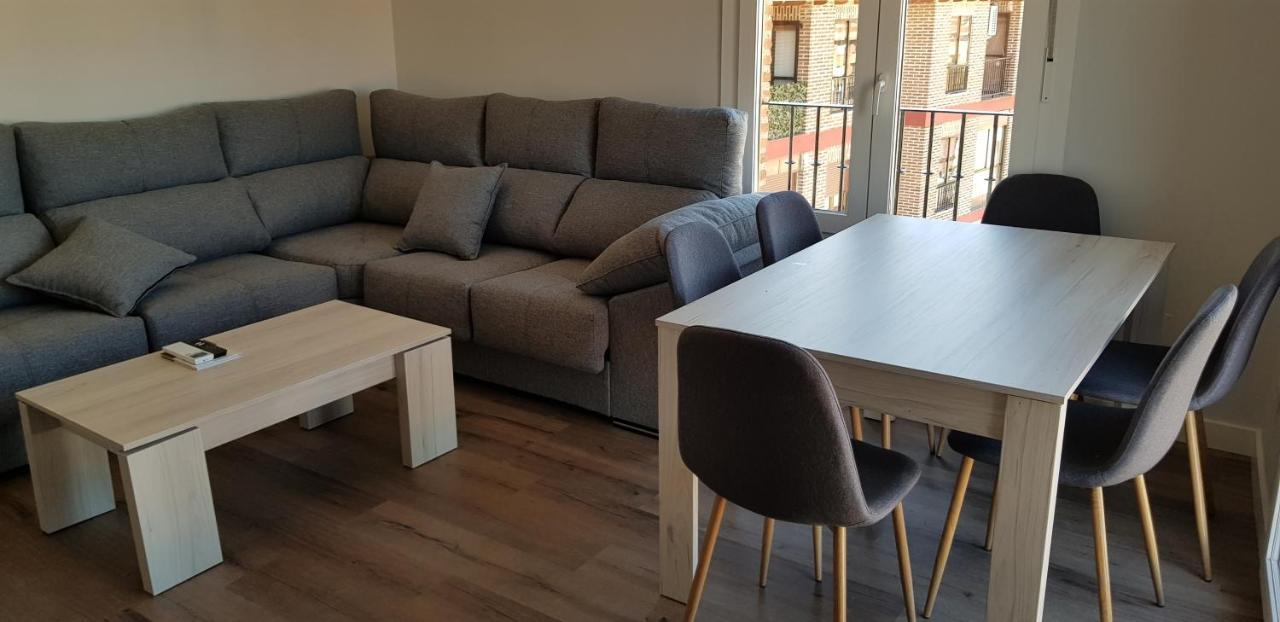 Apartamentos La Muralla ثامورا المظهر الخارجي الصورة